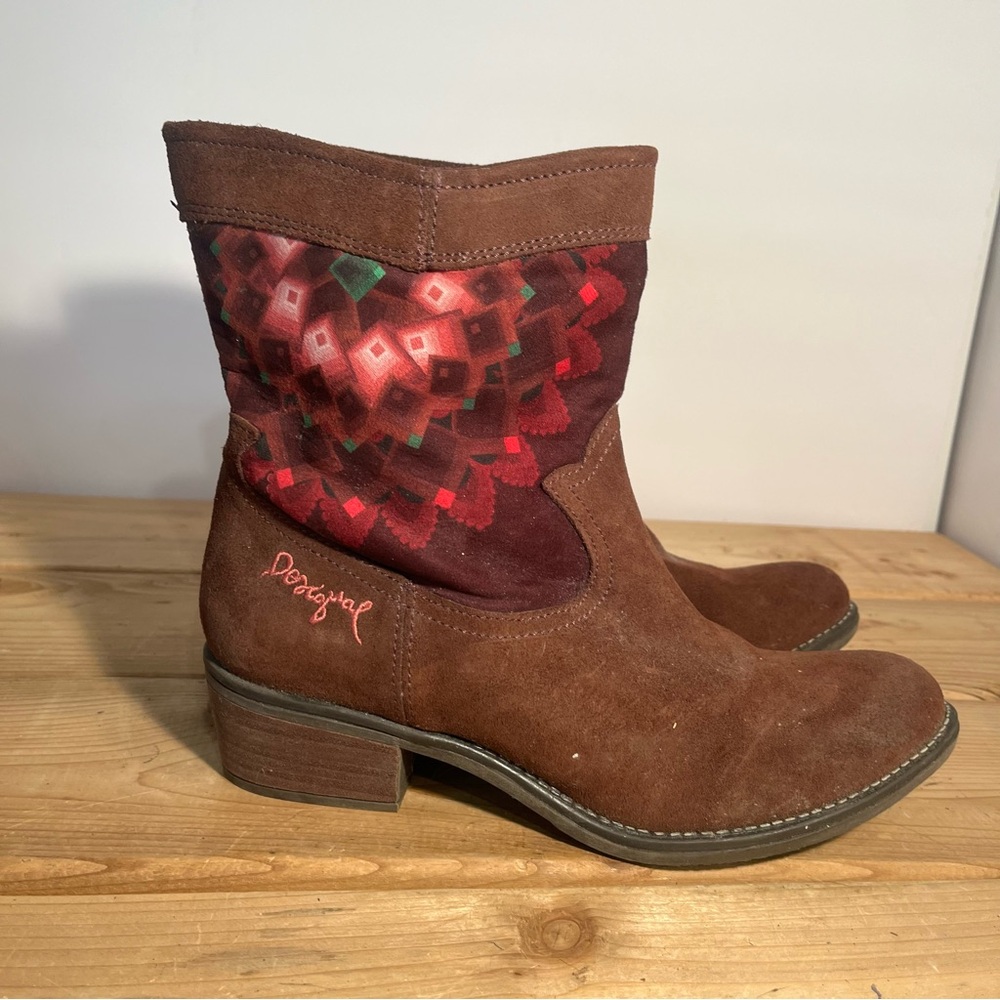 Desigual Brown Suede Colorful Floral ankle boots Low Heel Western Size 41 US 10